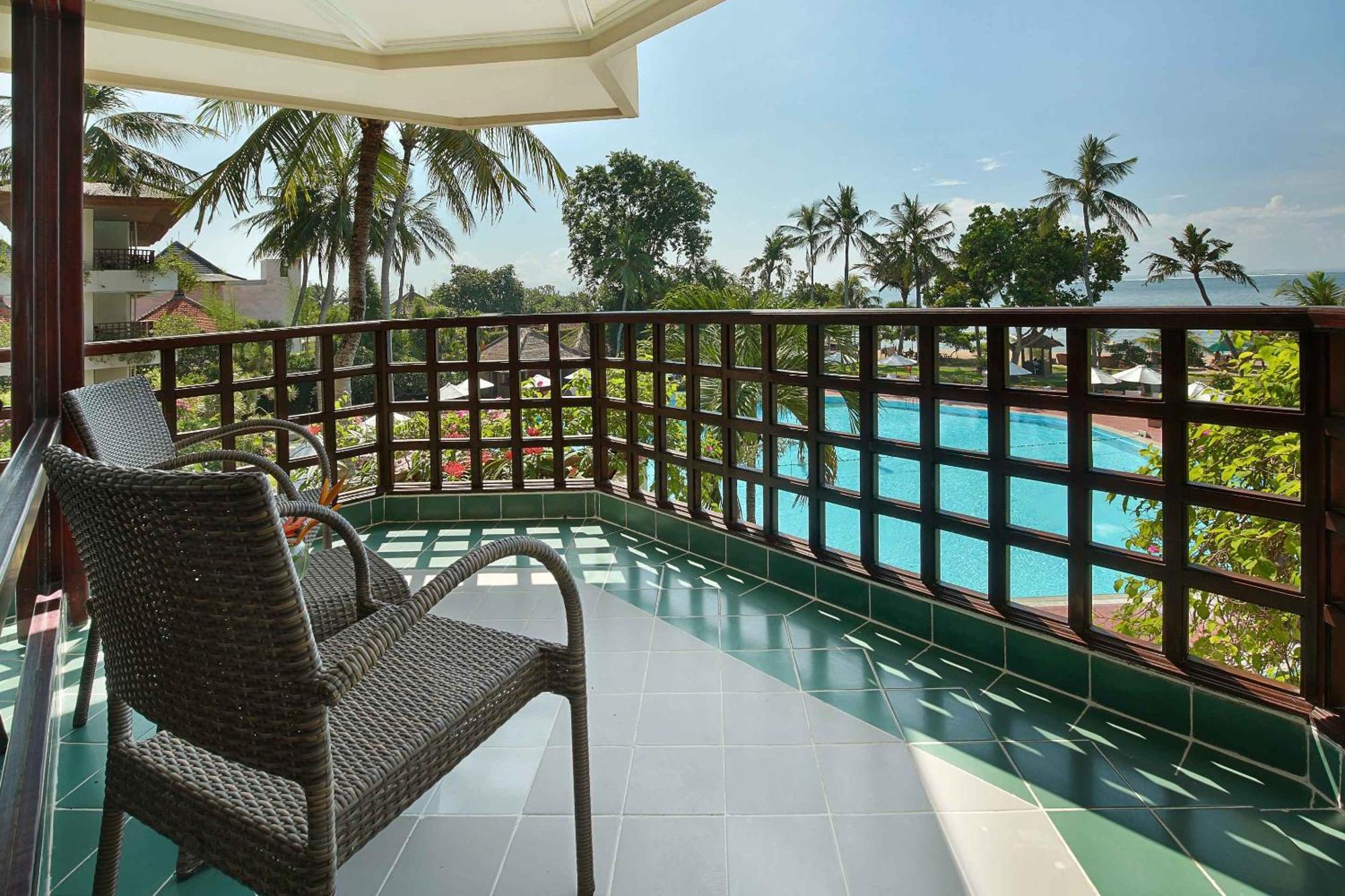Prama Sanur Beach Bali Exterior foto Balcony of a hotel room